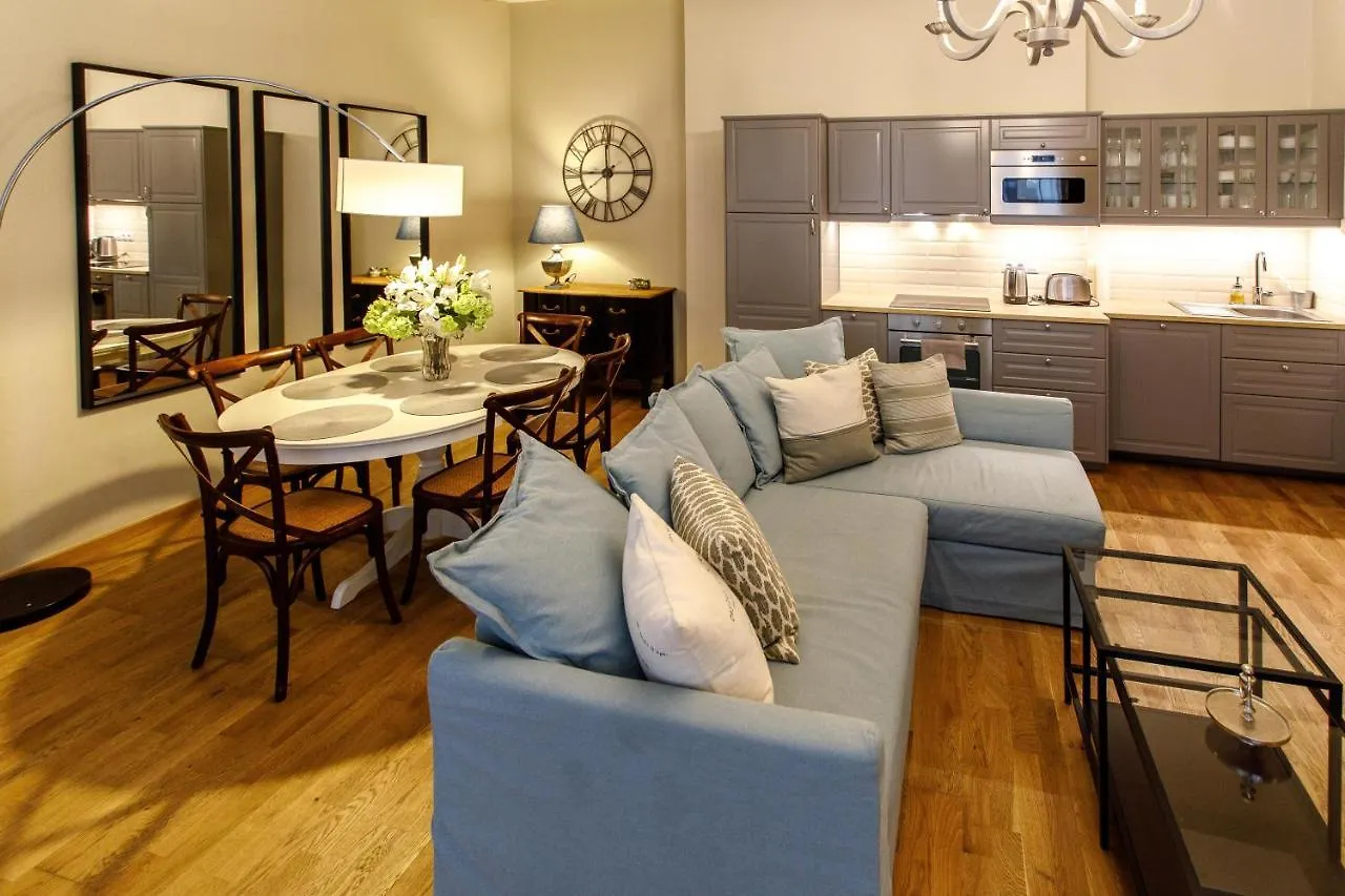 Ilen Apartments contacts